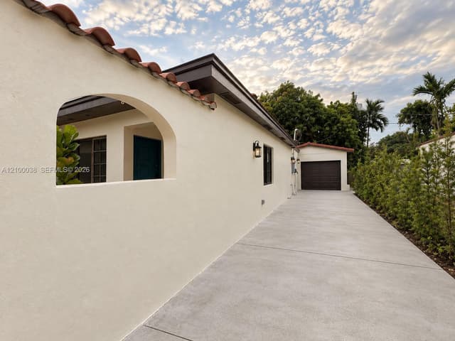 4270 SW 13th St, Miami FL 33134 - Miami, FL - Photo 6