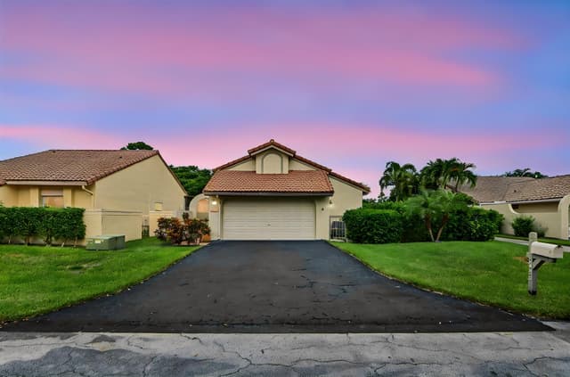 2055 NW 15th Place, Delray Beach FL 33445 - Delray Beach, FL - Photo 2