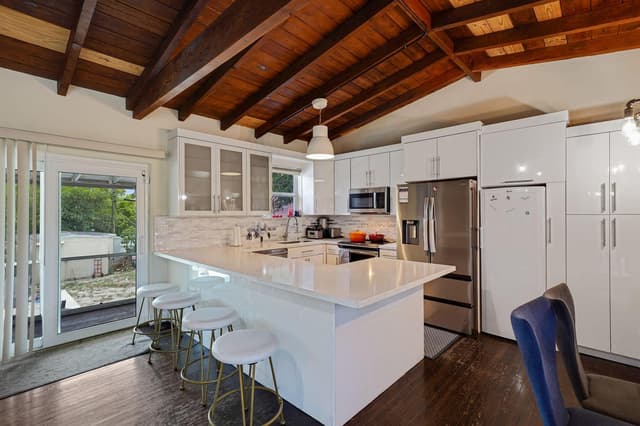 220 NW 42ND Street, Oakland Park FL 33309 - Oakland Park, FL - Photo 6