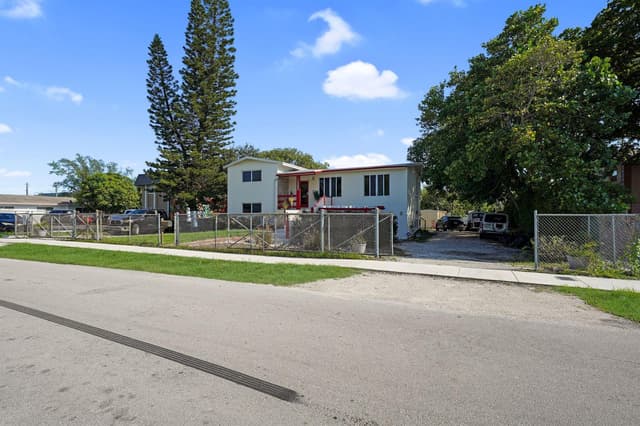 220 NW 42ND Street, Oakland Park FL 33309 - Oakland Park, FL - Photo 3