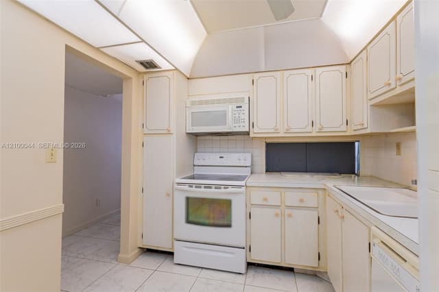 1849 S Ocean Dr # 1606, Hallandale Beach FL 33009 - Hallandale Beach, FL - Photo 4