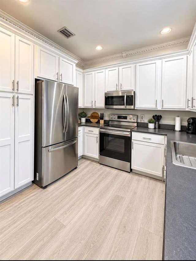 5411 SUNSEEKER Boulevard, FL 33463 - Photo 7