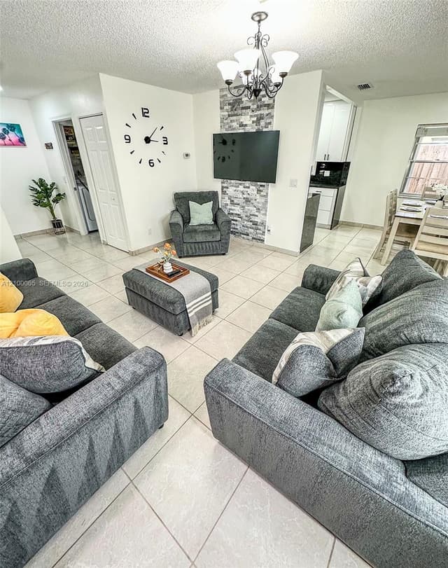 1063 Concert Way, Royal Palm Beach FL 33411 - Royal Palm Beach, FL - Photo 6