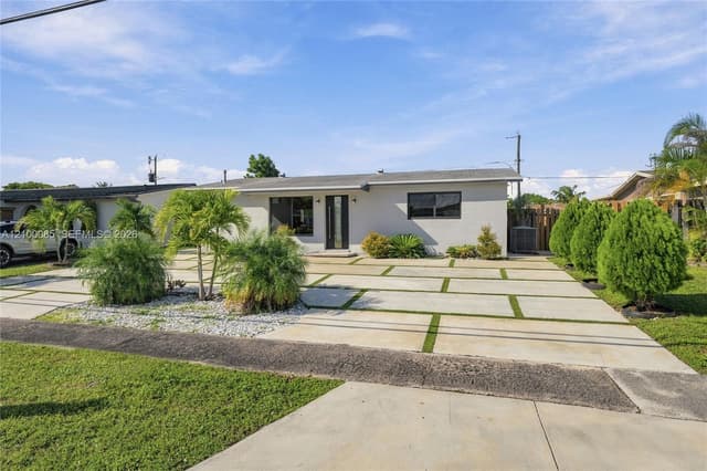 8921 NW 25th Ct, Sunrise FL 33322 - Sunrise, FL - Photo 3