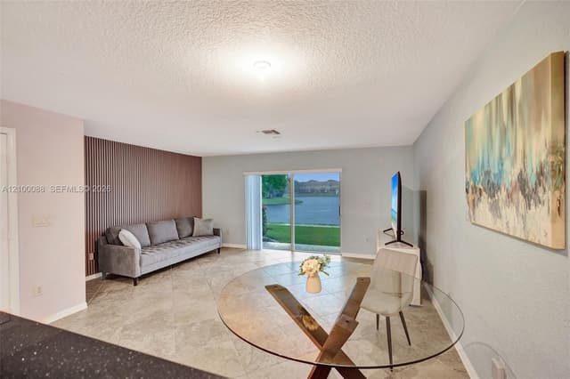 5929 Royal Way # 5929, Tamarac FL 33321 - Tamarac, FL - Photo 2