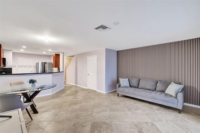 5929 Royal Way # 5929, Tamarac FL 33321 - Tamarac, FL - Photo 6