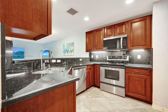 5929 Royal Way # 5929, Tamarac FL 33321 - Tamarac, FL - Photo 7