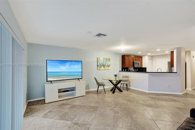 5929 Royal Way # 5929, Tamarac FL 33321 - Tamarac, FL - Photo 5