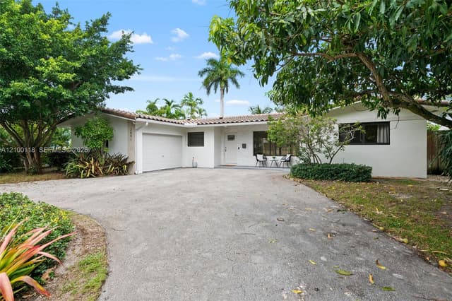 2091 NE 55th St, Fort Lauderdale FL 33308 - Fort Lauderdale, FL - Photo 2