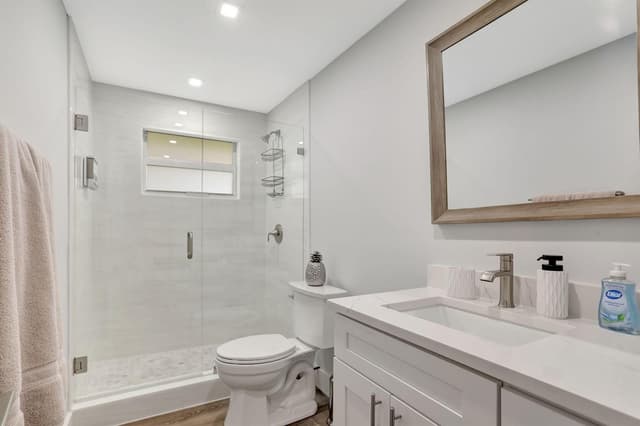 305 HIBISCUS Avenue, Pompano Beach FL 33062 - Pompano Beach, FL - Photo 6