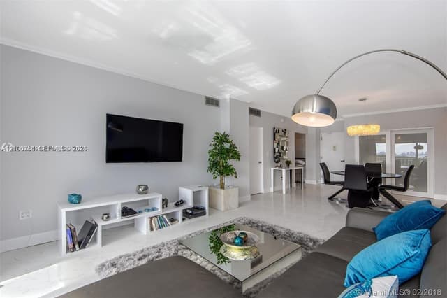 300 Bayview Dr # 1102, Sunny Isles Beach FL 33160 - Sunny Isles Beach, FL - Photo 5