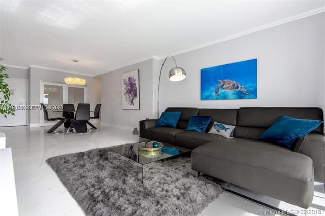 300 Bayview Dr # 1102, Sunny Isles Beach FL 33160 - Sunny Isles Beach, FL - Photo 4