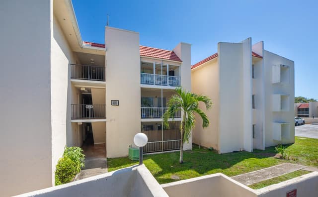 618 NW 13TH Street # 16, Boca Raton FL 33486 - Boca Raton, FL - Photo 2