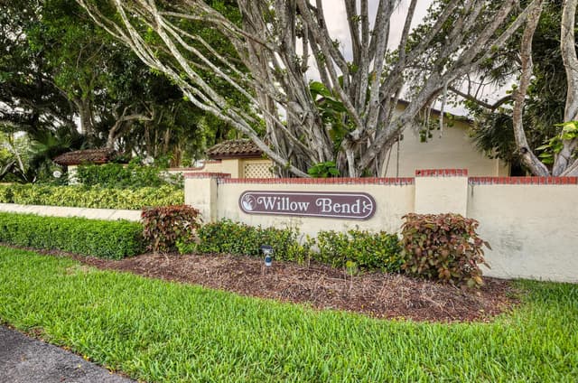 7843 WILLOW SPRING Drive # 615, Lake Worth FL 33467 - Lake Worth, FL - Photo 2