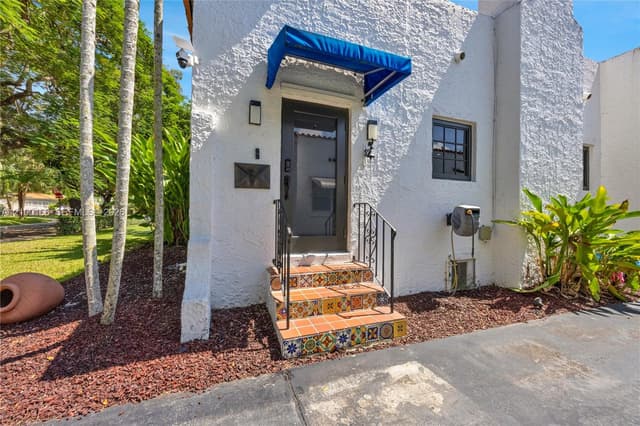 504 Majorca Ave, Coral Gables FL 33134 - Coral Gables, FL - Photo 2