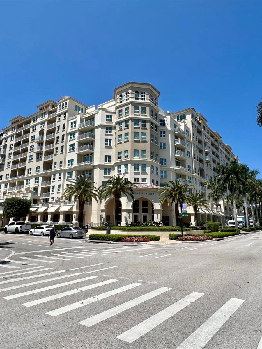 99 SE MIZNER Boulevard # 233, Boca Raton FL 33432