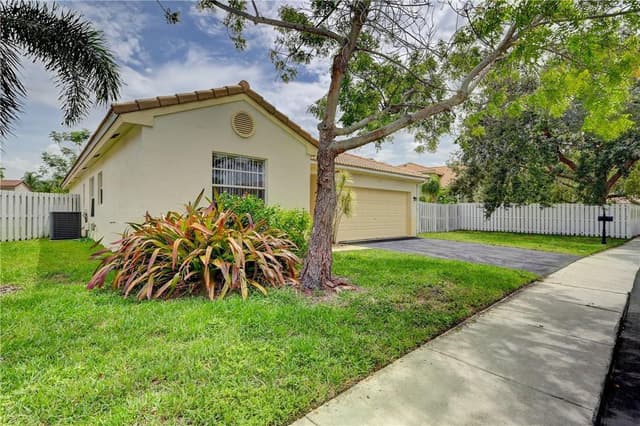 13348 NW 13TH Street, Sunrise FL 33323 - Sunrise, FL - Photo 2