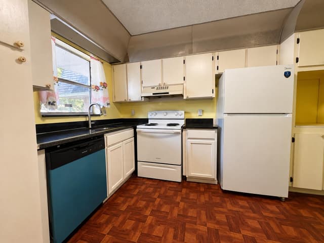 613 S STATE ROAD 7 # 2F, Margate FL 33068 - Margate, FL - Photo 2