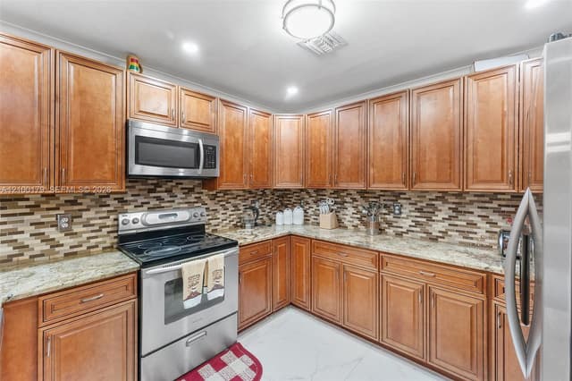 4027 Eastridge Dr, Deerfield Beach FL 33064 - Deerfield Beach, FL - Photo 5