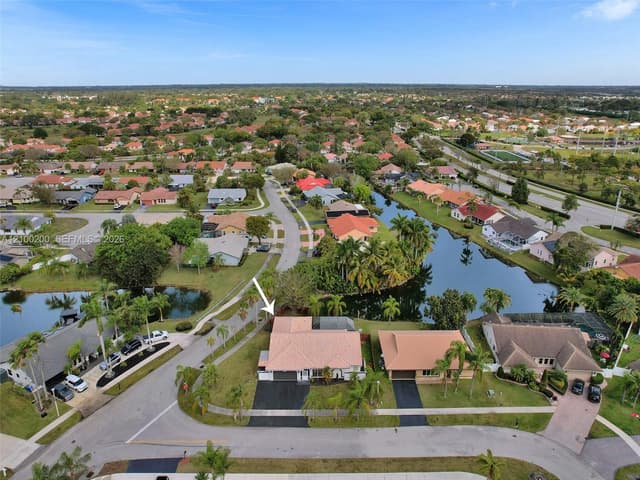 7399 NW 22nd Pl, Margate FL 33063 - Margate, FL - Photo 2