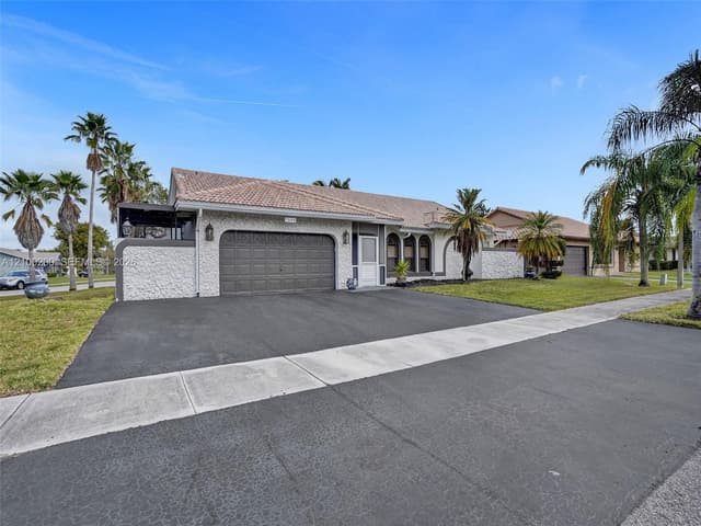 7399 NW 22nd Pl, Margate FL 33063 - Margate, FL - Photo 6