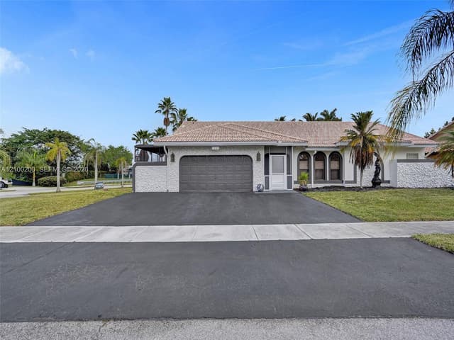 7399 NW 22nd Pl, Margate FL 33063 - Margate, FL - Photo 5