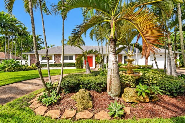 8 Bell Lane, West Palm Beach FL 33406 - West Palm Beach, FL - Photo 2