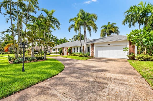 8 Bell Lane, West Palm Beach FL 33406 - West Palm Beach, FL - Photo 3
