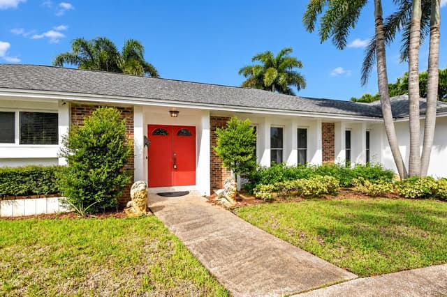 8 Bell Lane, West Palm Beach FL 33406 - West Palm Beach, FL - Photo 4