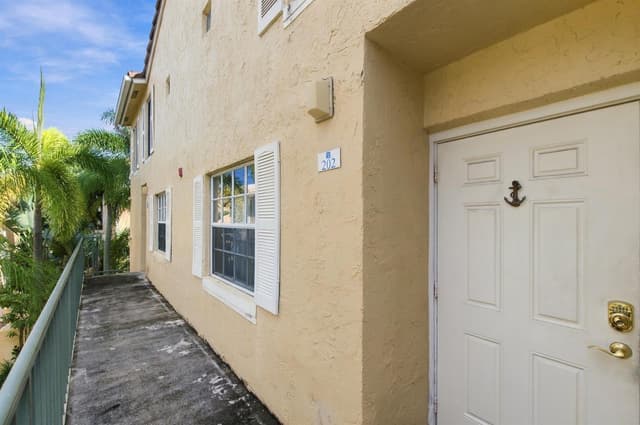 1010 LAKE SHORE Drive # 202, Lake Park FL 33403 - Lake Park, FL - Photo 5