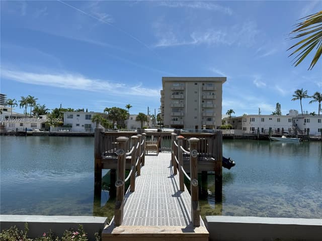 8401 Crespi Blvd, Miami Beach FL 33141 - Miami Beach, FL - Photo 4