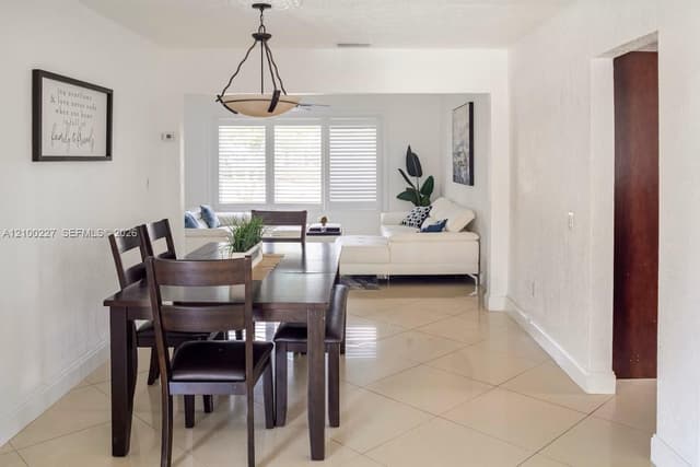 10911 Taft St, Pembroke Pines FL 33026 - Pembroke Pines, FL - Photo 6