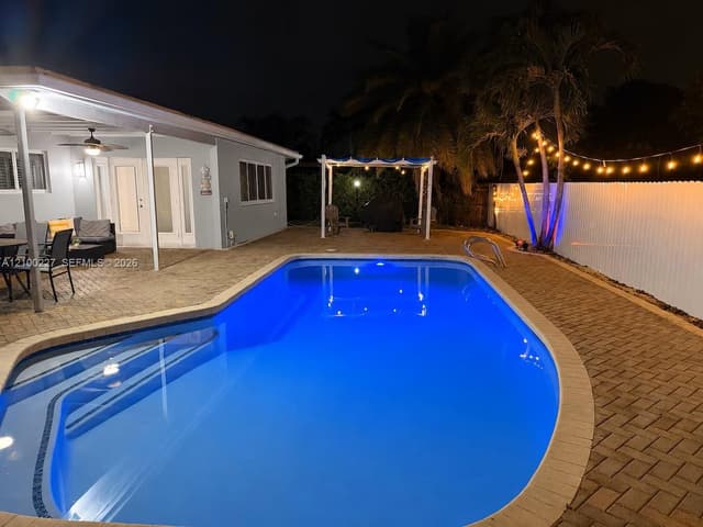 10911 Taft St, Pembroke Pines FL 33026 - Pembroke Pines, FL - Photo 3