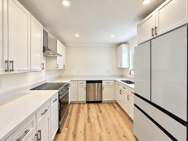 304 SW 6th Ave, Boynton Beach FL 33435 - Boynton Beach, FL - Photo 6