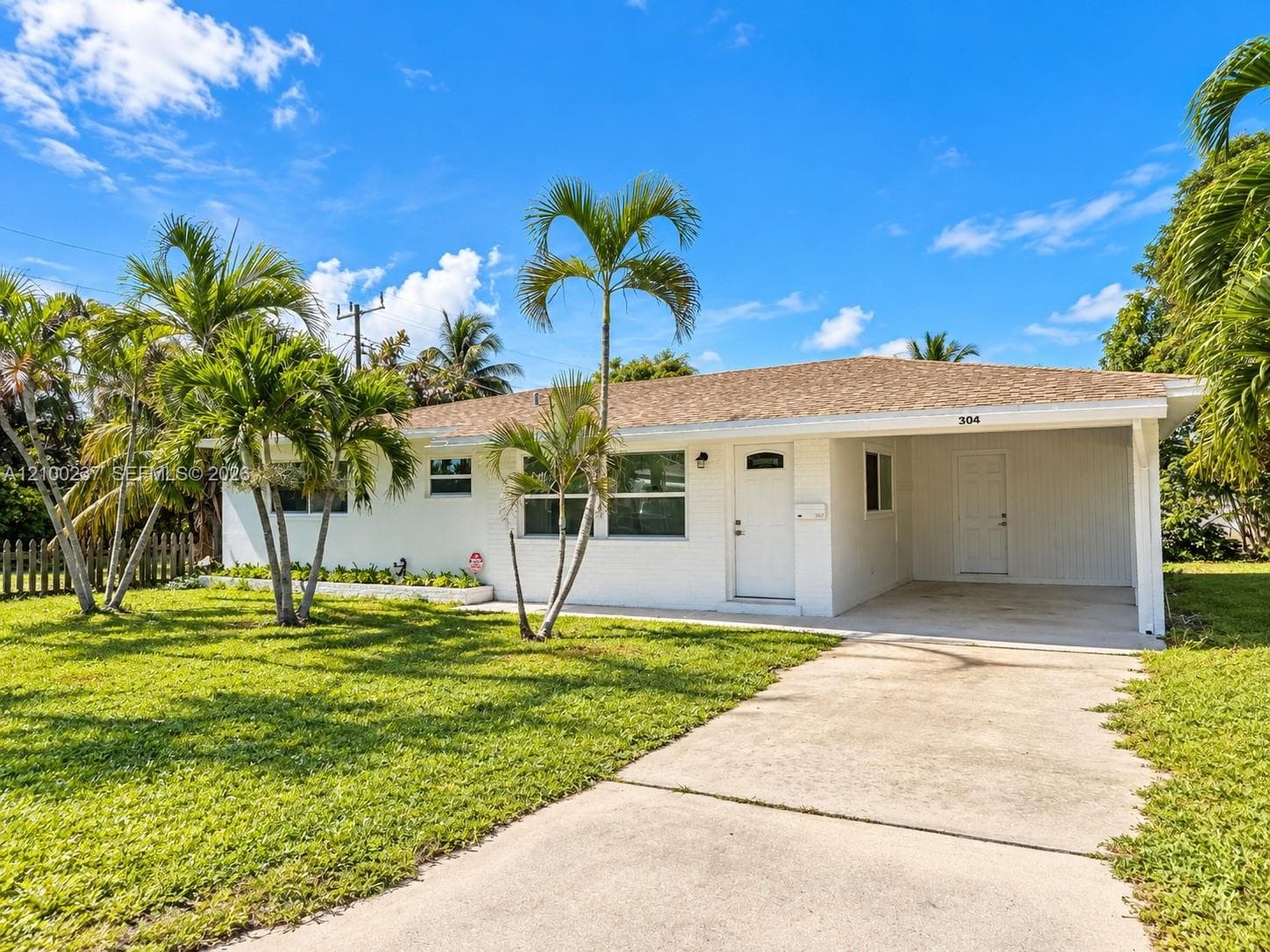 304 SW 6th Ave, Boynton Beach FL 33435 - Boynton Beach, FL - Photo 1