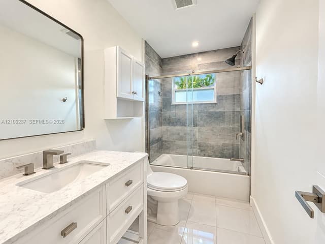 304 SW 6th Ave, Boynton Beach FL 33435 - Boynton Beach, FL - Photo 5