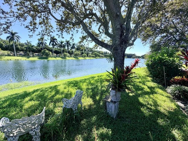 2172 VERO BEACH Lane, West Palm Beach FL 33411 - West Palm Beach, FL - Photo 2