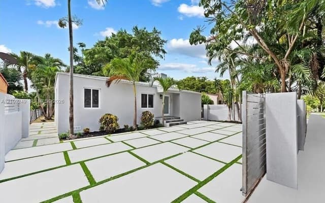 2810 SW 12th St, Miami FL 33135 - Miami, FL - Photo 2