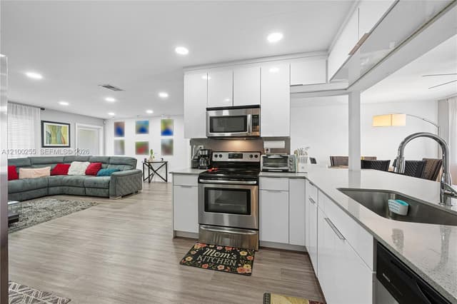 6451 Scott St, Hollywood FL 33024 - Hollywood, FL - Photo 5