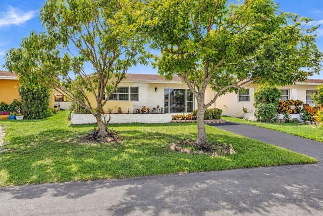6872 NW 26TH Court, Sunrise FL 33313 - Sunrise, FL - Photo 2