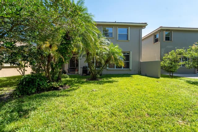 6593 LURAIS Drive, Lake Worth FL 33463 - Lake Worth, FL - Photo 2