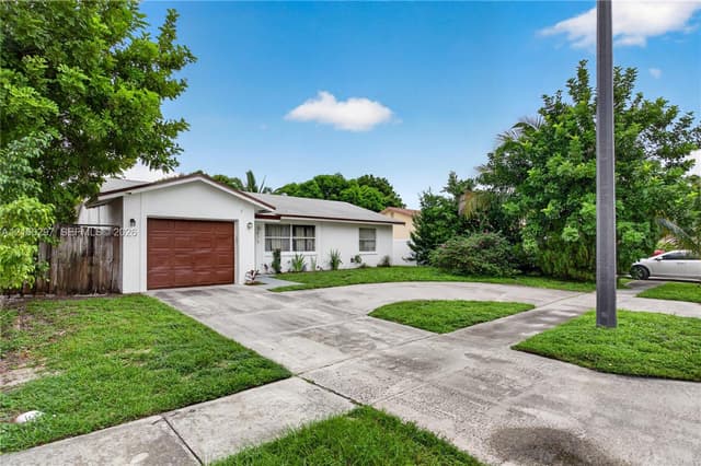 425 NW 18th Ct, Pompano Beach FL 33060 - Pompano Beach, FL - Photo 2