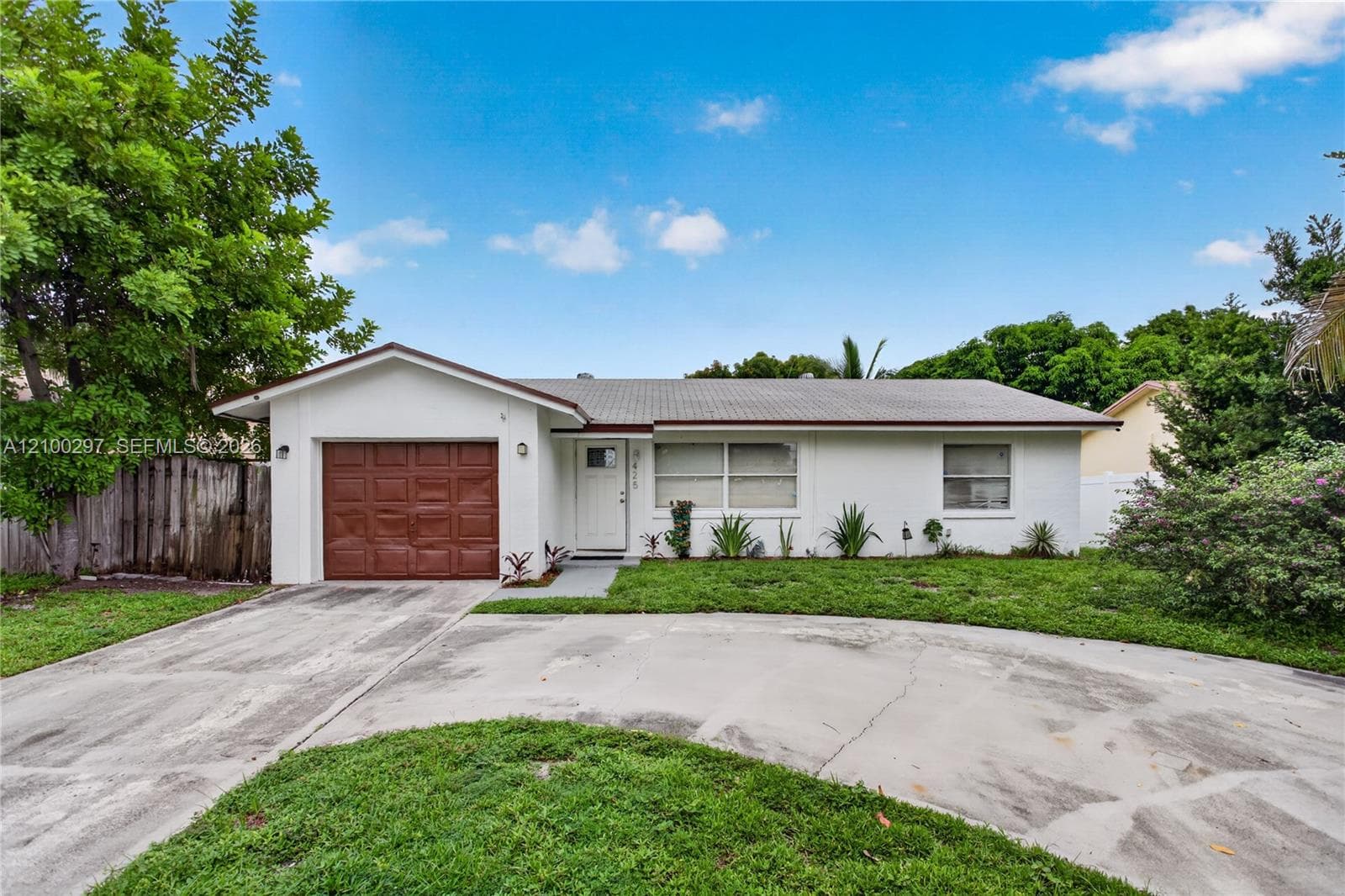 425 NW 18th Ct, Pompano Beach FL 33060 - Pompano Beach, FL - Photo 1