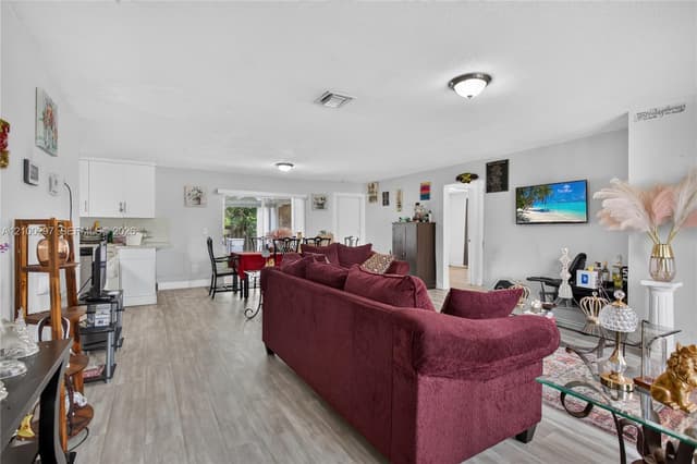 425 NW 18th Ct, Pompano Beach FL 33060 - Pompano Beach, FL - Photo 5