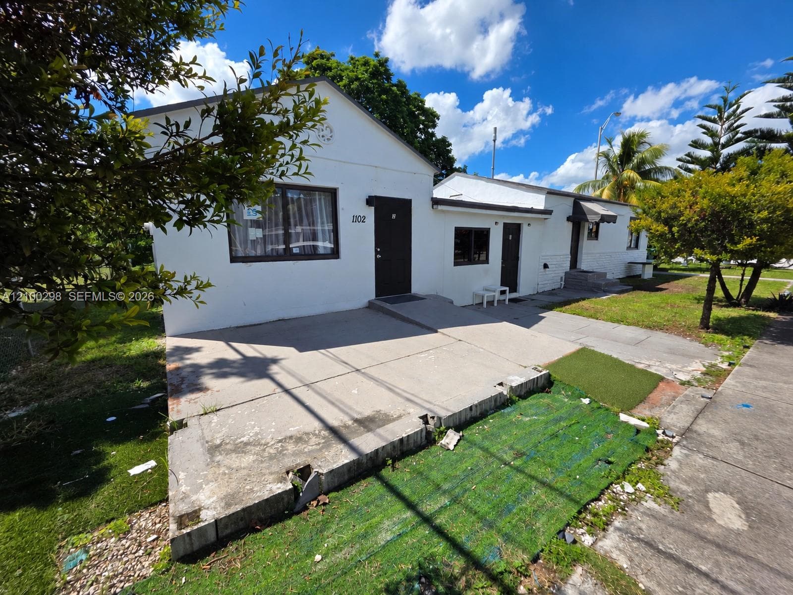 1102 NW 103rd St, Miami FL 33150