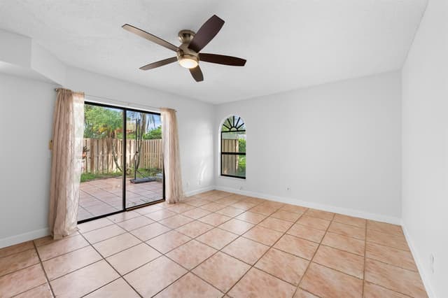 3770 VILLAGE Drive # B, Delray Beach FL 33445 - Delray Beach, FL - Photo 6