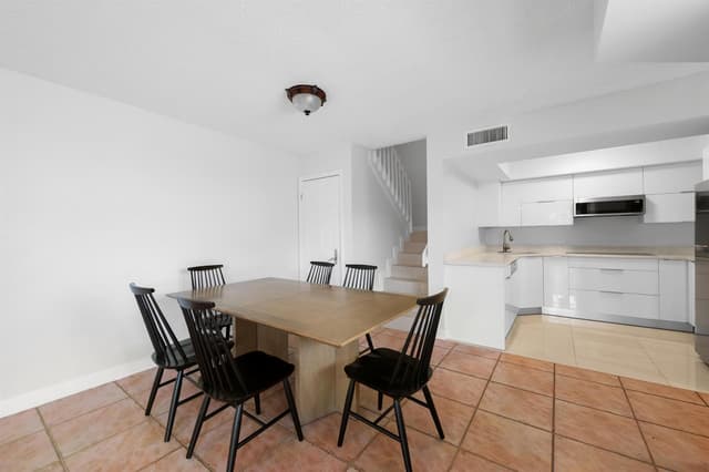 3770 VILLAGE Drive # B, Delray Beach FL 33445 - Delray Beach, FL - Photo 4