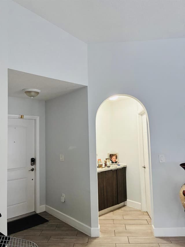 1051 NW 191ST Avenue, Pembroke Pines FL 33029 - Pembroke Pines, FL - Photo 4