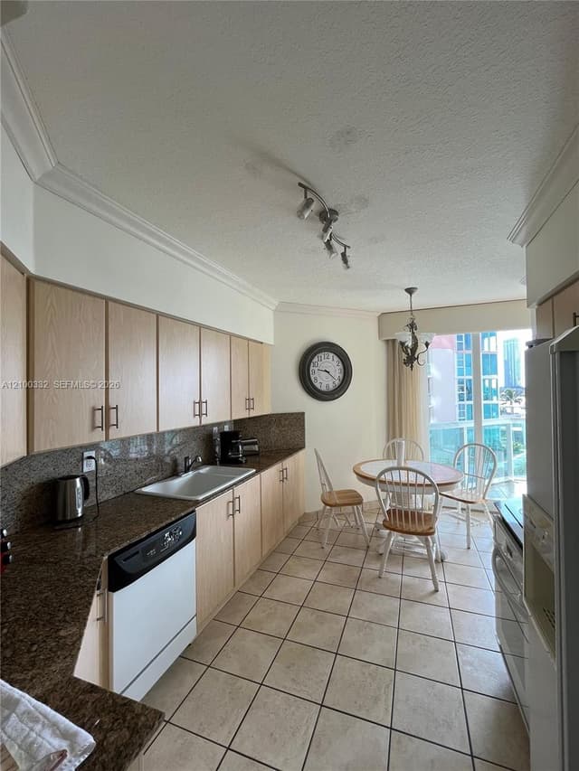 3370 Hidden Bay Dr # 612, Aventura FL 33180 - Aventura, FL - Photo 5