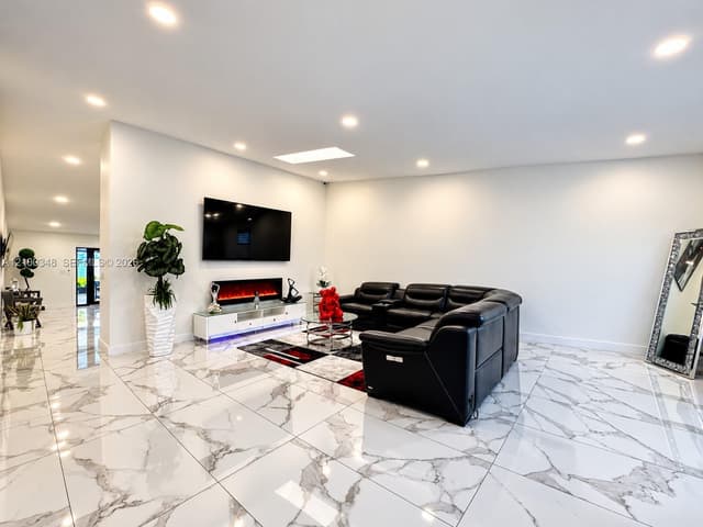5700 SW 148th Pl, Miami FL 33193 - Miami, FL - Photo 2